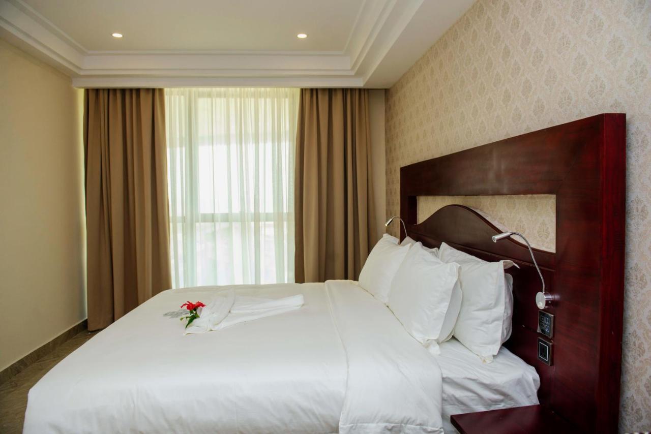 El Doria Hotel لومي المظهر الخارجي الصورة