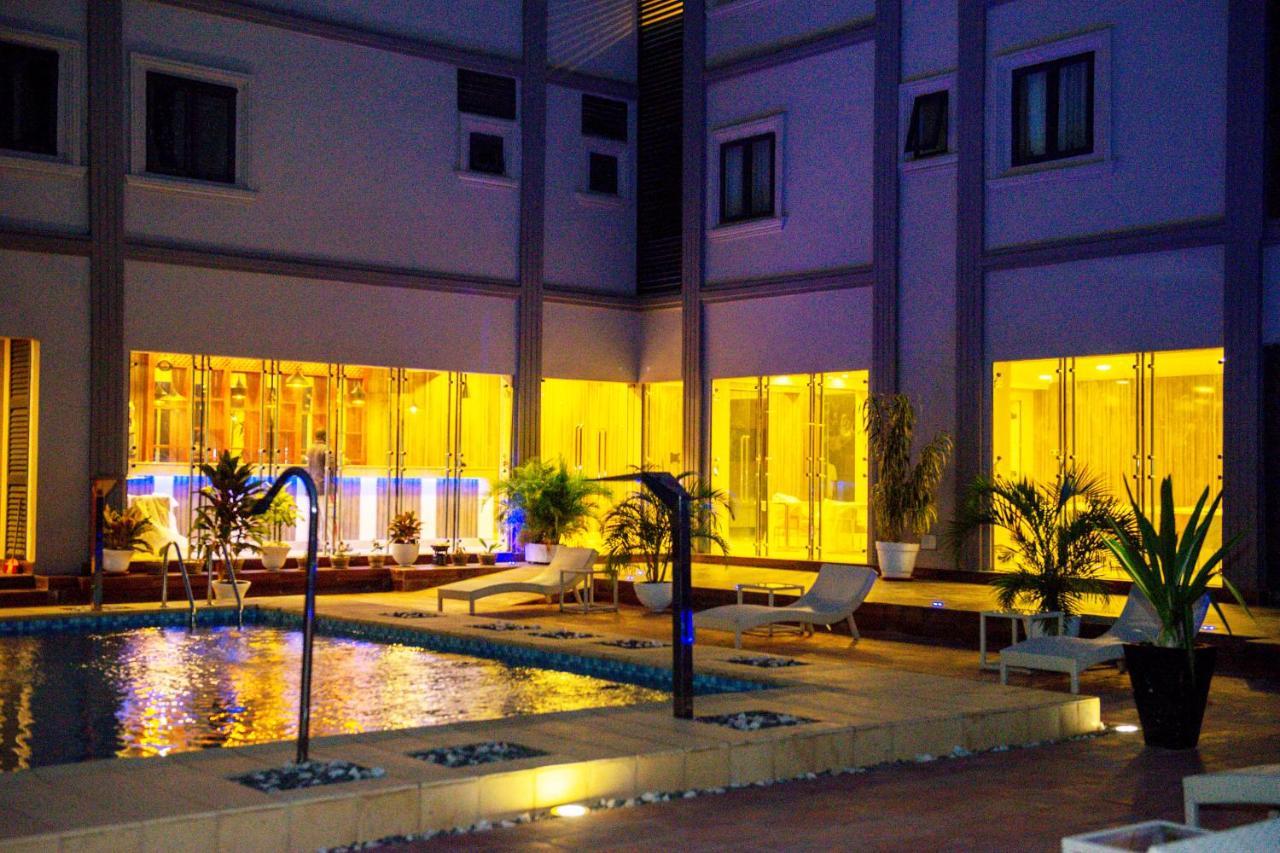 El Doria Hotel لومي المظهر الخارجي الصورة