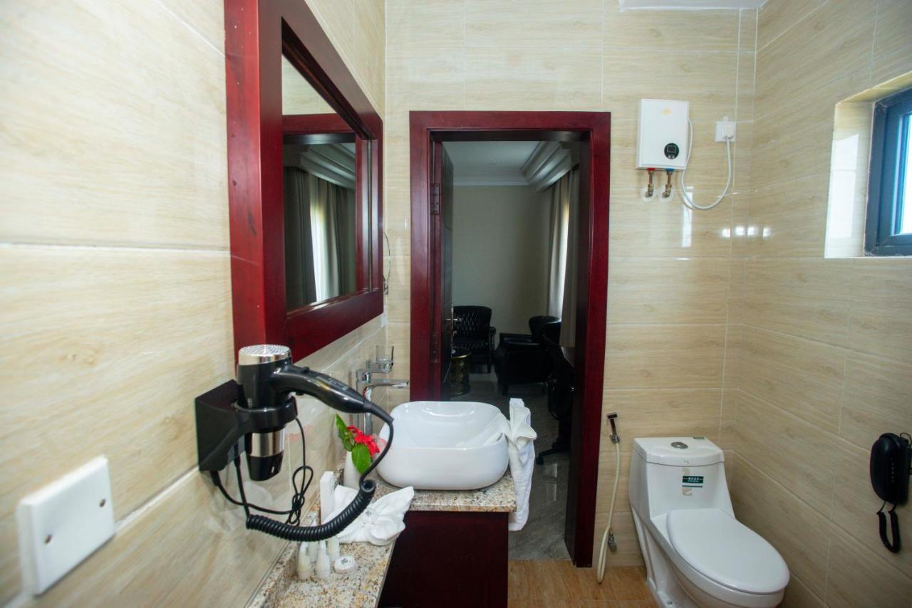 El Doria Hotel لومي المظهر الخارجي الصورة