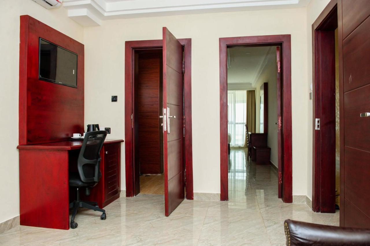 El Doria Hotel لومي المظهر الخارجي الصورة